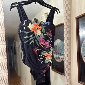 NWT Jantzen Floral Black Swimsuit